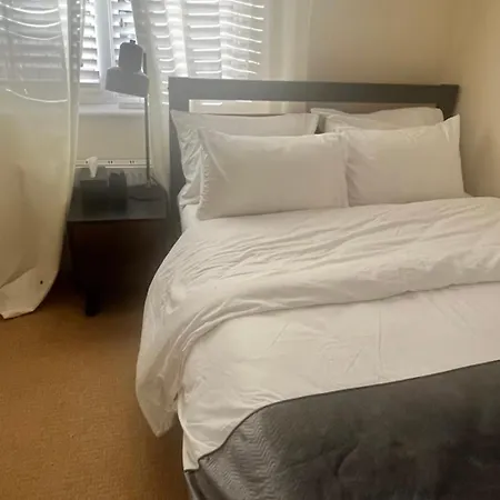 The Grange - 1 Double With Comfortable Double Bed Apartamento Stamullin