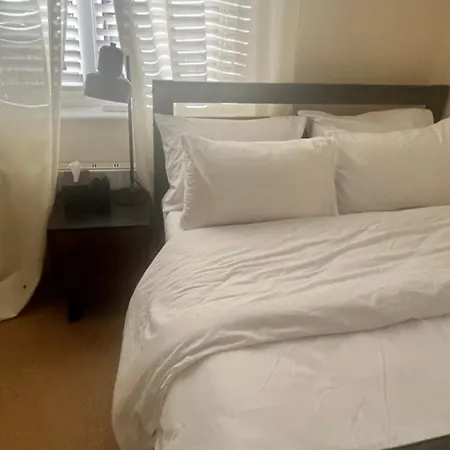 The Grange - 1 Double With Comfortable Double Bed