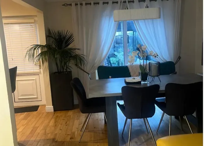 The Grange - 1 Double With Comfortable Double Bed